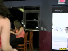 Culo, Morena, Hembra, Lesbiana, Masturbación, Afeitado, Flaco, Trio
