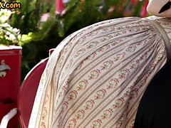 Grosser arsch, Grosse titten, Küssen, Lesbisch, Lecken, Reif, Milf, Muschi