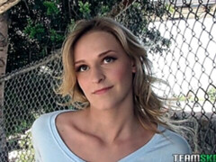 Grosse bite, Blonde, Sucer une bite, De plein air, Petite femme, Pov, Rasée, Adolescente