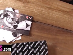 18 años, Americano, Penetracion con dedos, Juegos, Hd, Lamidas, Lencería, Adolescente