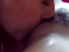 Grote mammen, Vingeren, Hd, Lesbisch, Likken, Natuurlijke tieten, Buiten, Kut duiken