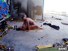 Grosser arsch, Grosse titten, Blasen, Spermaladung, Aufs gesicht abspritzen, Handjob, Hardcore, Hd