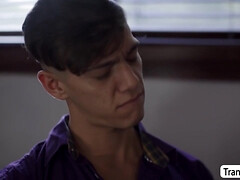 Grote mammen, Pijpbeurt, Diep in de keel, Ladyboy, Latijnse vrouw, Likken, Kut duiken, Shemale