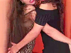 18 años, Amateur, Morena, Lesbiana, Lamidas, Lencería, Orgasmo, Adolescente