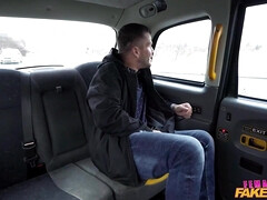 Anal, Gros seins, Sucer une bite, Voiture, Tchèque, Hard, Réalité, Nénés