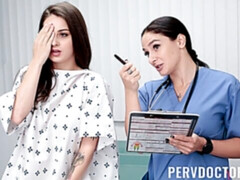 Mamada, Morena, Médico, Gafas, Pajear, Madres para coger, Afeitado, Tatuaje