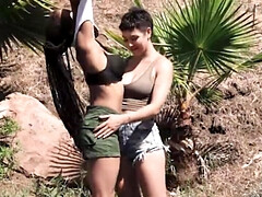 Cul, Gros seins, Brunette brune, En gros plan de très près, Masturbation, Orgasme, De plein air, Chatte