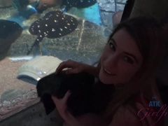 Leie, Braunhaarige, Freundin, Orgasmus, Muschi, Rasiert, Weibliche ejakulation, Titten