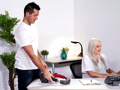 Anaal, Kont, Blond, Pijpbeurt, Sperma in gezicht, Vingeren, Hakken, Shemale