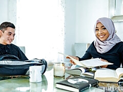 Grote lul, Grote mammen, Pijpbeurt, Harig, Likken, Kut duiken, Mager, Tiener