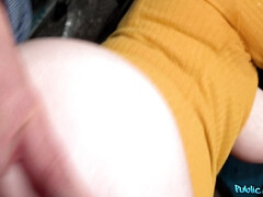 Enthousiasteling, Amerikaans, Bruinharig, Sperma shot, Geld, Buiten, Openbaar, Tieten likken