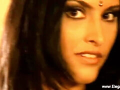 アジア人, フェラチオ, 茶髪の, 黒人, Hd, インド人, マッサージ, 淫乱熟女