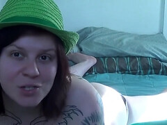 DIRTY TALKING CHUBBY TATTOOED IRISH FUCKS HER TIGHT PUSSY & BUZZES HER CLIT