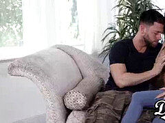 Femme couguar, Tir de sperme, Mère que j'aimerais baiser, Belle mère, Tabou, Tatouage