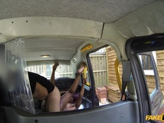 Amateur, Voiture, En levrette, Faciale, Léchez, De plein air, Pov, Chatte