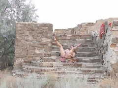 Brunette brune, Européenne, Masturbation, Mère que j'aimerais baiser, Naturelle, De plein air, Solo