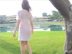 Крупный план, Платье, Каблуки, Мастурбация, На публике, Душ, Соло, Сквиртинг