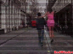 Hondjeshouding, Europees, 1 man 2 vrouwen, Hd, Prostituee, Kousen, Tatoeage, Trio