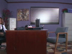 Arsch, Grosse titten, Blasen, Braunhaarige, Füsse, Latina, Büro, Spielzeuge