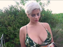 Amateur, Rubia, Mamada, Pareja, Polla, Al aire libre, Público, Apretado