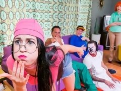 Pijpbeurt, Hondjeshouding, Dubbele penetratie, Handbeurt, Keuken, Orgie, Geschoren, Tatoeage
