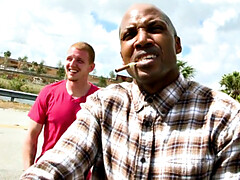 Anal, Negro, Mamada, Pajear, Interracial, Al aire libre, Fumando, Tatuaje