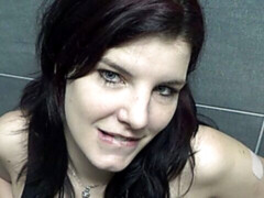 Enthousiasteling, Sperma shot, Hondjeshouding, Handbeurt, Likken, Masturbatie, Openbaar, Tiener