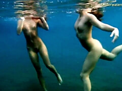 Fetisj, Hd, Lesbisch, Nudist, Biljart, Openbaar, Tiener, Tieten likken