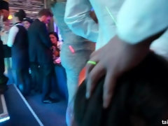 衣服着たままセックス, ダンス, 異人種間, レズビアン, パーティ, オマンコ, サテン, 濡れ