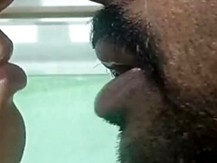 Bedriegen, Man die toekijkt, Arts, Indisch, Zoenen, Rijpe lesbienne, Kut duiken, Student