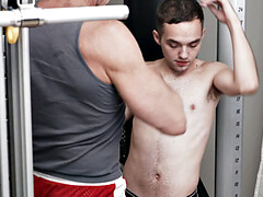 Anaal, Homo, Sportzaal, Rijpe lesbienne, Klein, Mager, Tatoeage