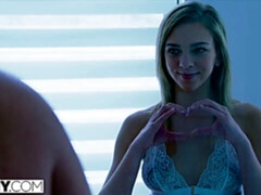 Anal, Blonde, Sucer une bite, En levrette, Branlette thaïlandaise, Hard, Embrassement, Nénés