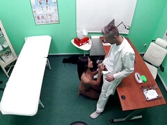 Blasen, Braunhaarige, Hundestellung, Handjob, Hd, Natürlichen titten, Titten
