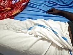 Sucer une bite, Branlette thaïlandaise, Hard, Fait maison, Embrassement, Nue, Infirmière, Softcore