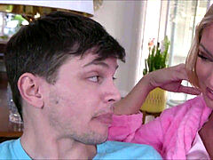 Vriendin, Moeder die ik wil neuken, Moeder