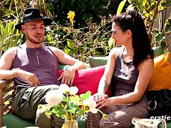 Любители, Красотки, Минет, Брюнетки, Лизание, Милф, Реалити, Втроем