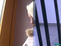 Leie, Grosse titten, Blasen, Handjob, Im freien, Pov, Öffentlich, Titten
