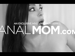 Blonde Milf Lisey Sweet Gets Suspended For Shoplifting