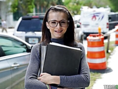 Sucer une bite, En levrette, Doigter, Branlette thaïlandaise, Léchez, Chatte, Rasée, Adolescente