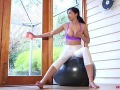 Bianca - Fit Ball Fucking