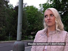 Tussi, Blondine, Blasen, Europäisch, Handjob, Pov, Realität, Reiten