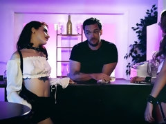 お尻, フェラチオ, 茶髪の, 女 人男 人, 手コキする, ティーン, 三人, オッパイの