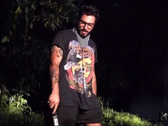 Gros seins, Noire, Tromperie, Petite amie, Léchez, Seins naturels, Piercing, Tatouage