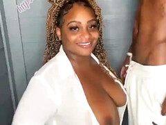 Gros cul, Gros seins, Noire, Gorge profonde, Mère que j'aimerais baiser, Chatte, Adolescente, Mouillée