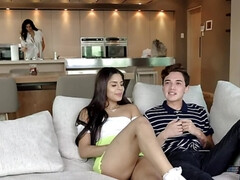 Спальня, Презерватив, Сперма во рту, Каблуки, Джинсы, Латиноамериканки, Табу, Втроем