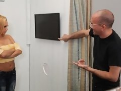 お尻, デカパイ, フェラチオ, 指いじり, のぞき穴, 手コキする, オナニー, ストリッピング
