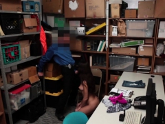 LP Officer slide her dick in her mouth