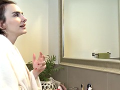 Любители, Красотки, Брюнетки, Немки, Мастурбация, Душ, Соло