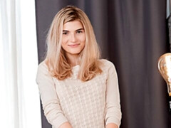 Kont, Blond, Pijpbeurt, Hondjeshouding, Zoenen, Likken, Strippen, Tiener