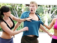 Culo grande, Verga grande, Tetas grandes, Mamada, Estilo perrito, Ffm, Madres para coger, Al aire libre